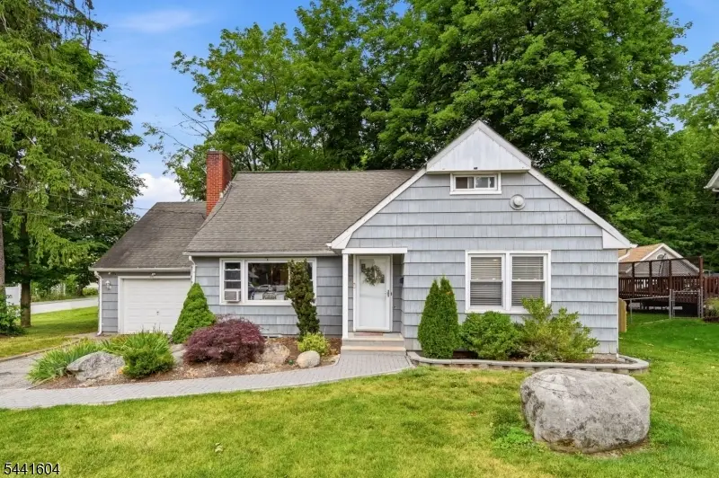19 Fredericks St, Wanaque, NJ 07465 - #1