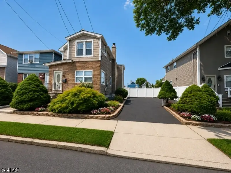 408 Forest St, Kearny, NJ 07032 - #1