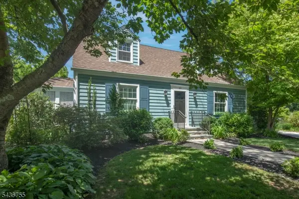 69 W Oak St, Bernards Twp., NJ 07920