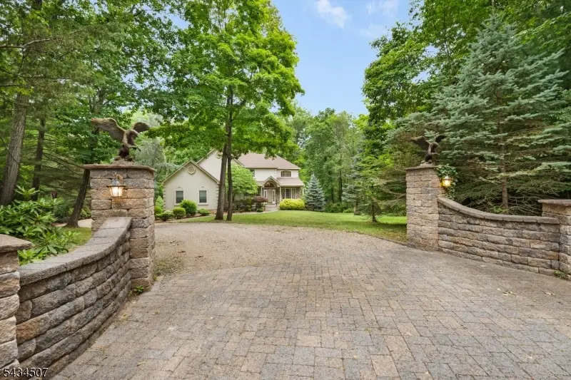 36 King George Rd, Warren, NJ 07059 - #2