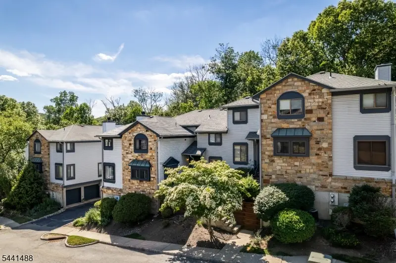 27 Overlook Dr, Independence, NJ 07840 - #1
