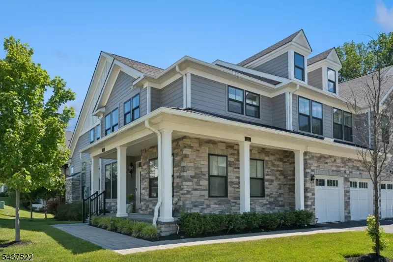 1 Beacon Pl, Old Bridge, NJ 07059 - #1