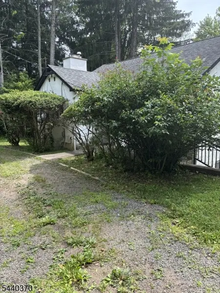 40 Morning Glory Rd, Warren, NJ 07059 - #2