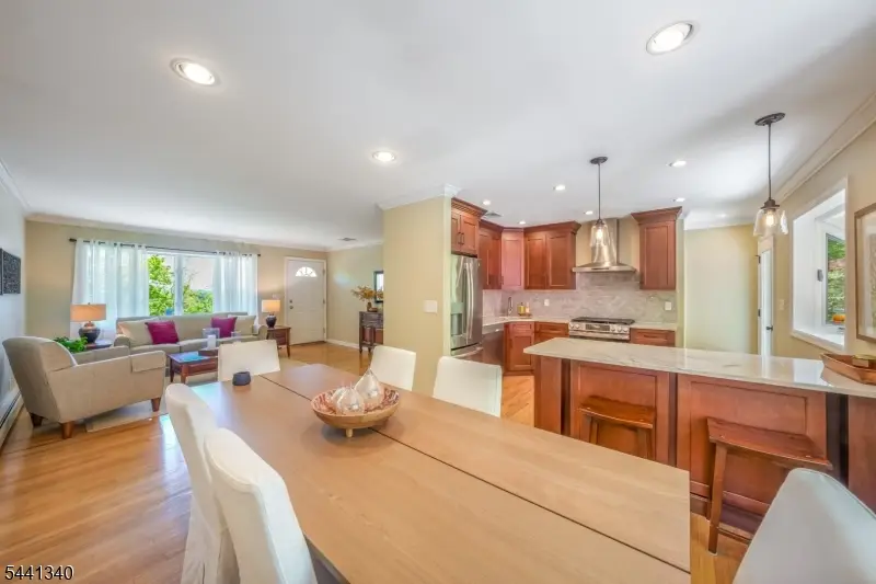 42 Chilton St, Bernardsville, NJ 07924 - #2