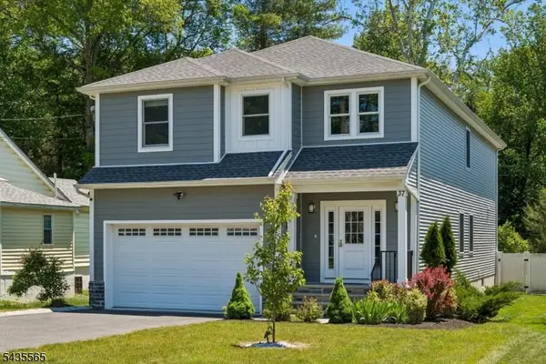 37 Burnet St, Livingston Twp., NJ 07039