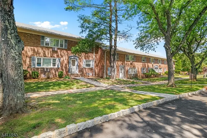 41 Wedgewood Drive Unit 118, Verona, NJ 07044 - #2