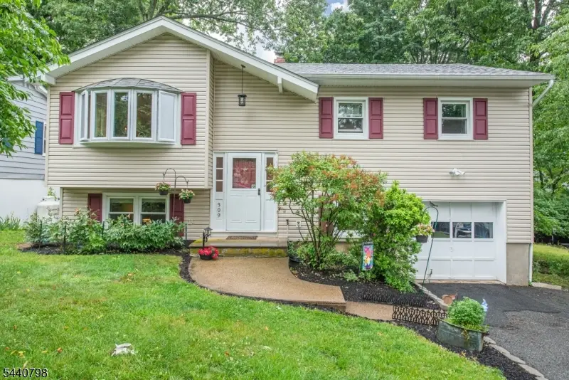 309 Knox Way, Hopatcong, NJ 07843 - #1