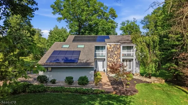 30 Willow Brook Ln, Clinton, NJ 08801 - #2