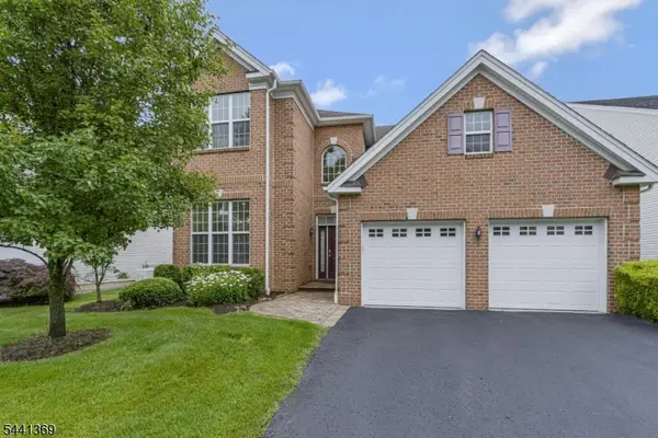 46 Andover Dr, South Brunswick Twp., NJ 08824