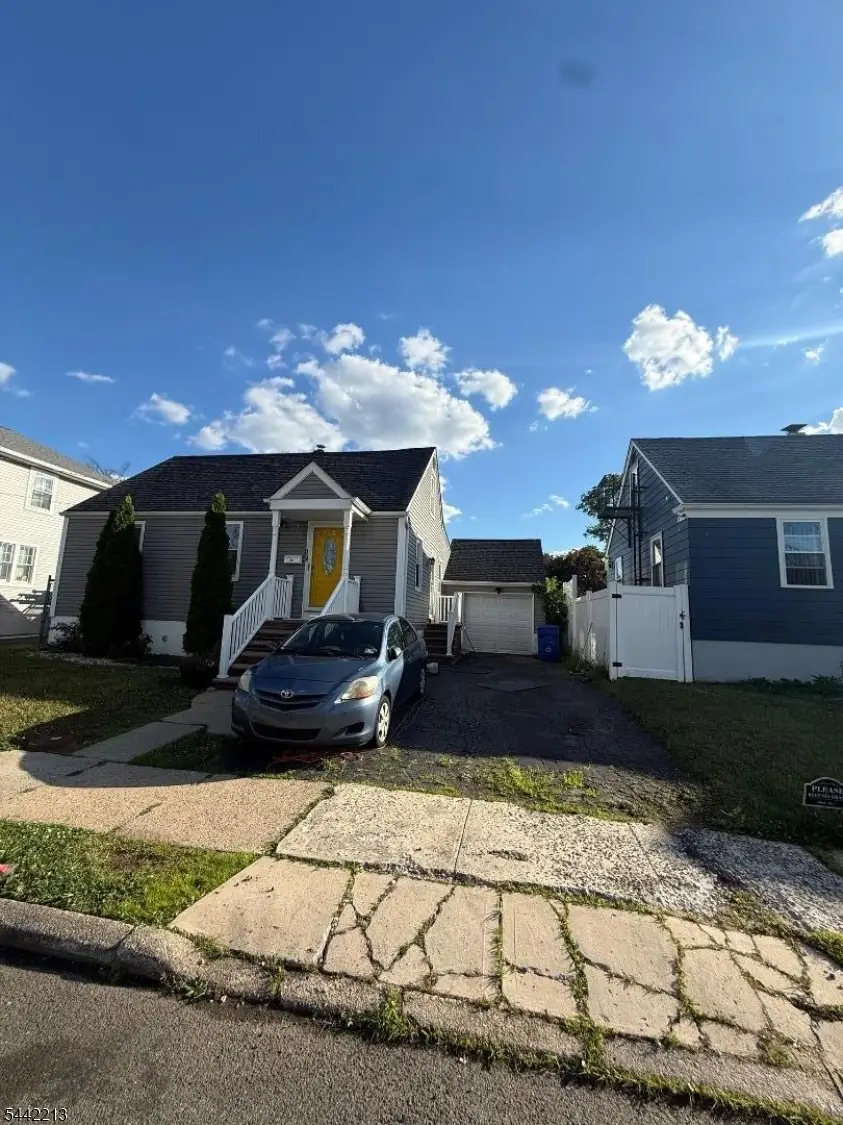 211 Bradford Ave, Linden, NJ 07036 - #3