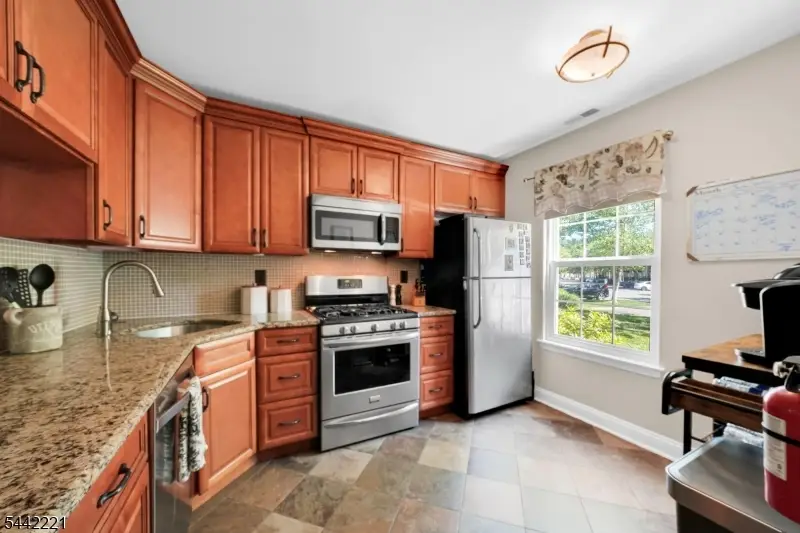 183 Gettysburg Way, Lincoln Park, NJ 07035 - #3
