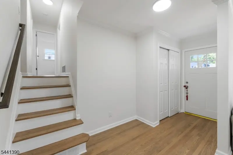 33 Larchmont Rd, Edison, NJ 08837 - #2
