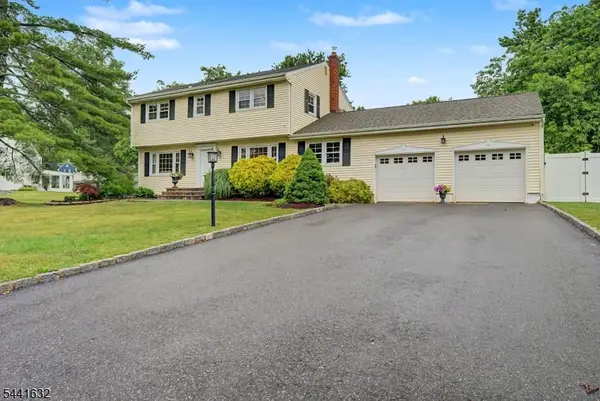 25 Lord Stirling Dr, Parsippany-Troy Hills Twp., NJ 07054