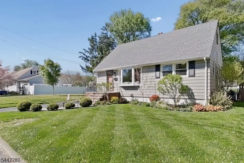 49 Parkway, Singac, NJ 07424 - #1