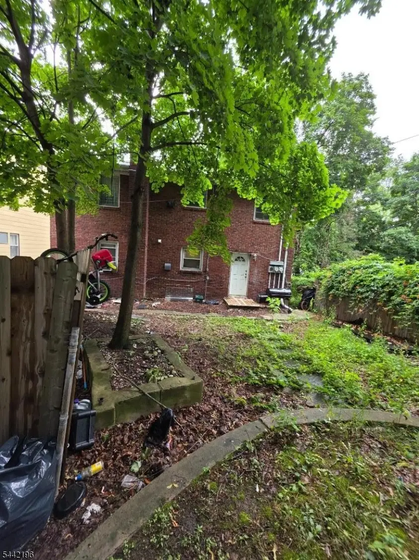 24 Chelsea Ave, East Orange, NJ 07018 - #1