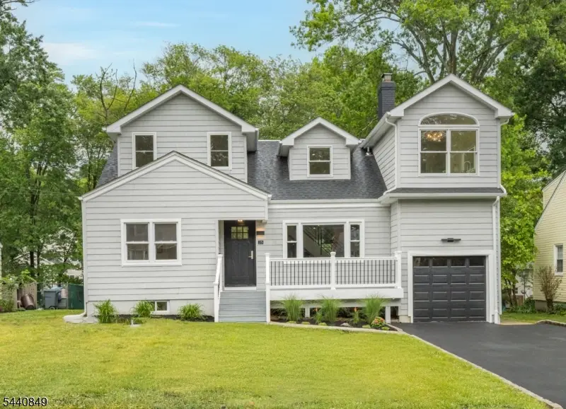 25 Montgomery Rd, Livingston, NJ 07039 - #1
