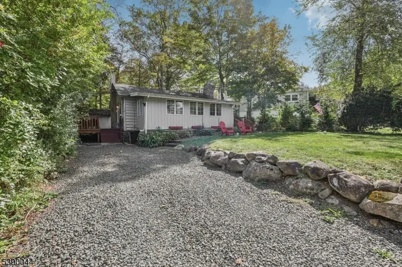 8 Woodland Rd, Ringwood, NJ 07456 - #3