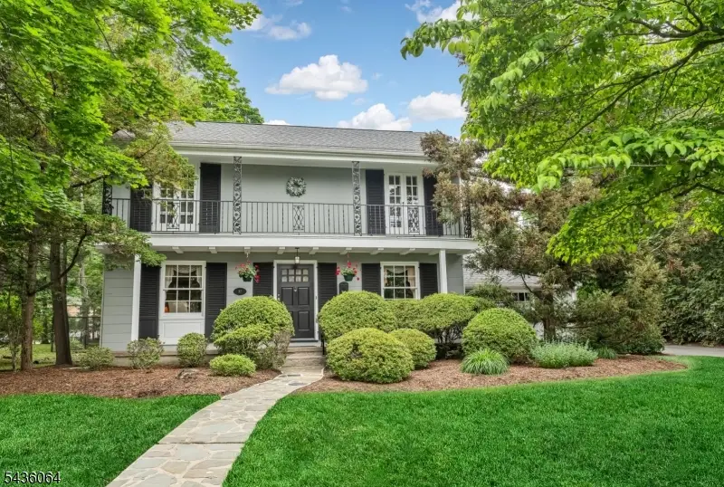 37 Van Dyke Dr, Ho Ho Kus, NJ 07423 - #1