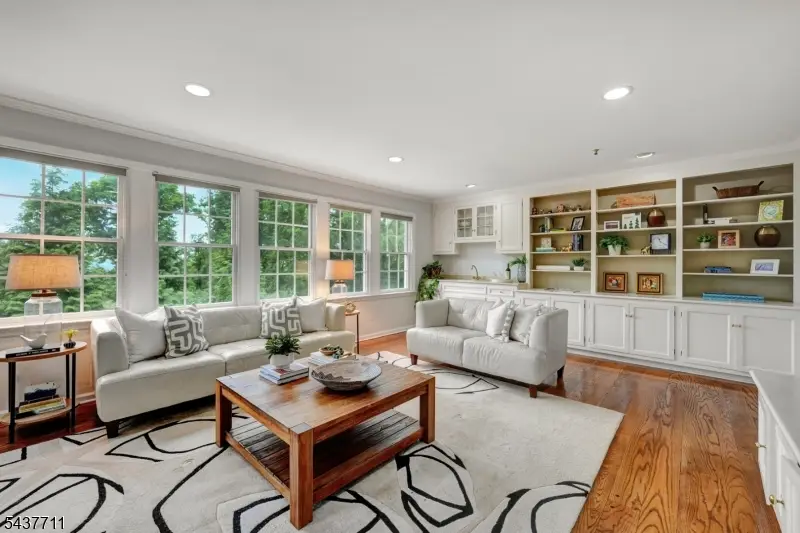 18 Kings Hill Ct, Summit, NJ 07901 - #3