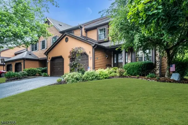 1 Manor Dr, Hillsborough Twp., NJ 08844