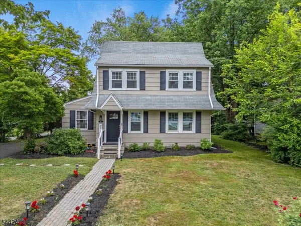 12 Dayton Cres, Bernardsville Boro, NJ 07924