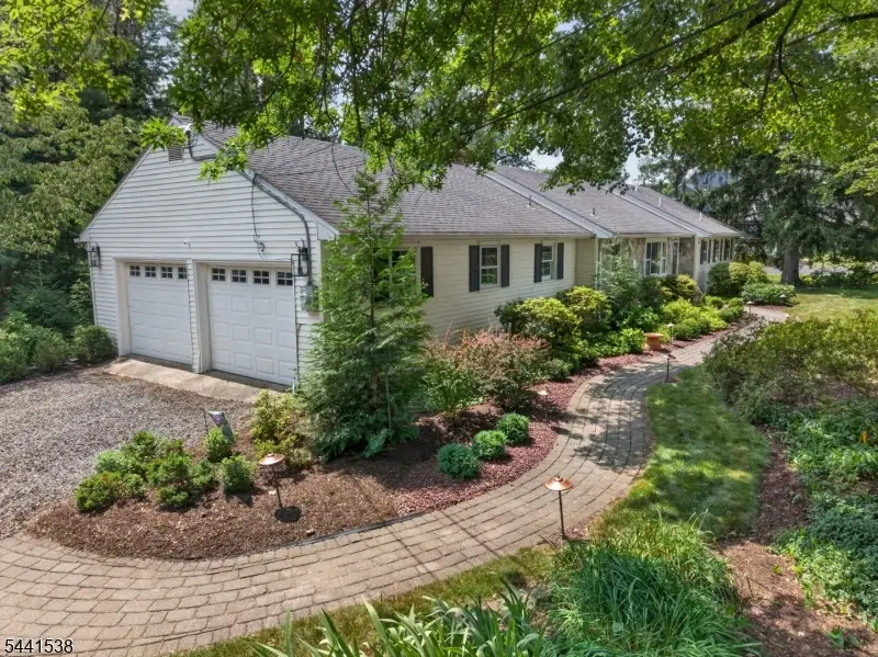 653 Foothill Rd, Green Knoll, NJ 08807 - #1