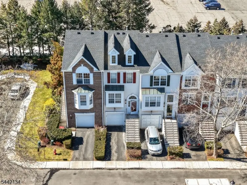 215 Barringer Dr #215, Nutley, NJ 07110 - #3