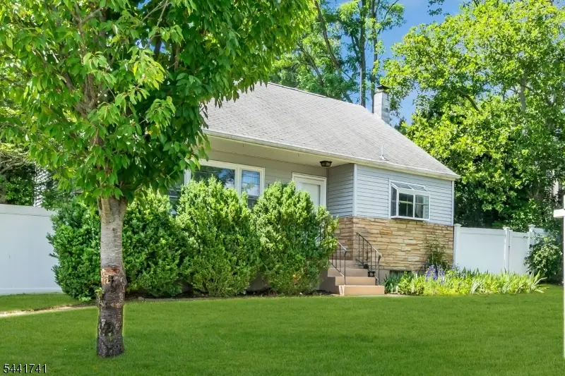 13 Allen St, Flemington, NJ 08822 - #1