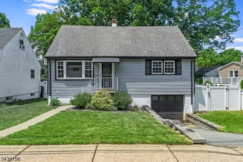 75 Fichter St, Bloomingdale, NJ 07403 - #1