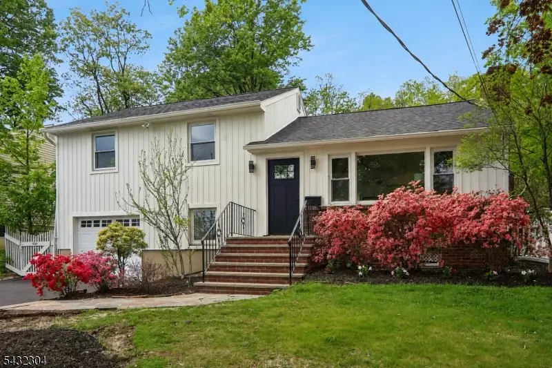 34 Clark St, Summit, NJ 07901 - #1