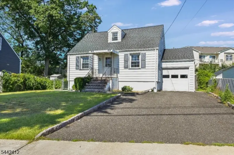 43 Urma Pl, Saddle Brook, NJ 07663 - #1