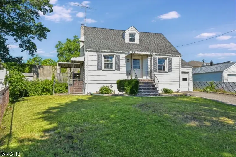 43 Urma Pl, Saddle Brook, NJ 07663 - #2