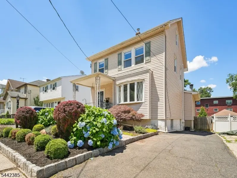 17 Princeton St, Nutley, NJ 07110 - #1