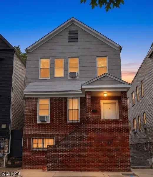 92 S Devine St, Newark City, NJ 07106