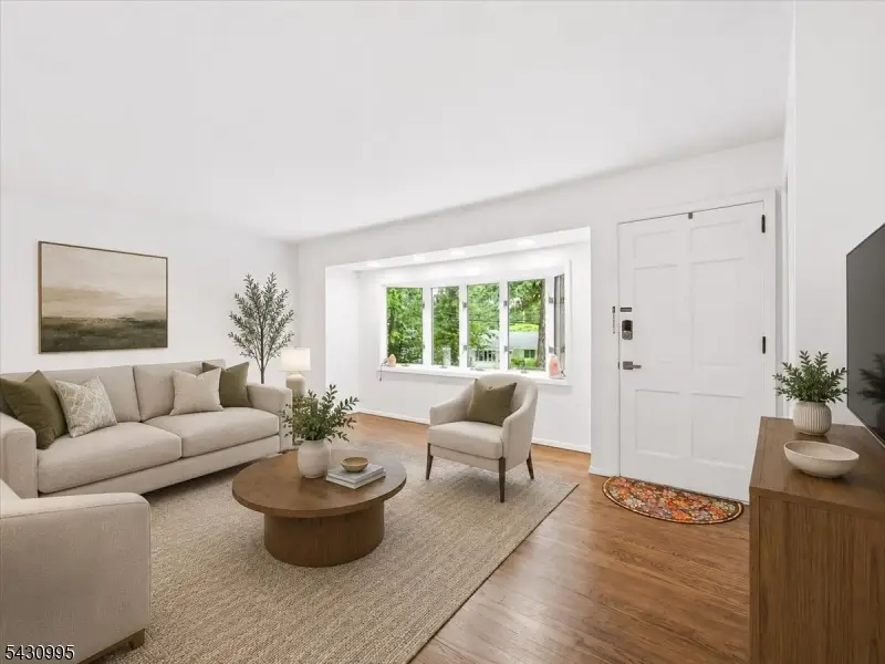 4 Forest Dr, Morris Plains, NJ 07950 - #3