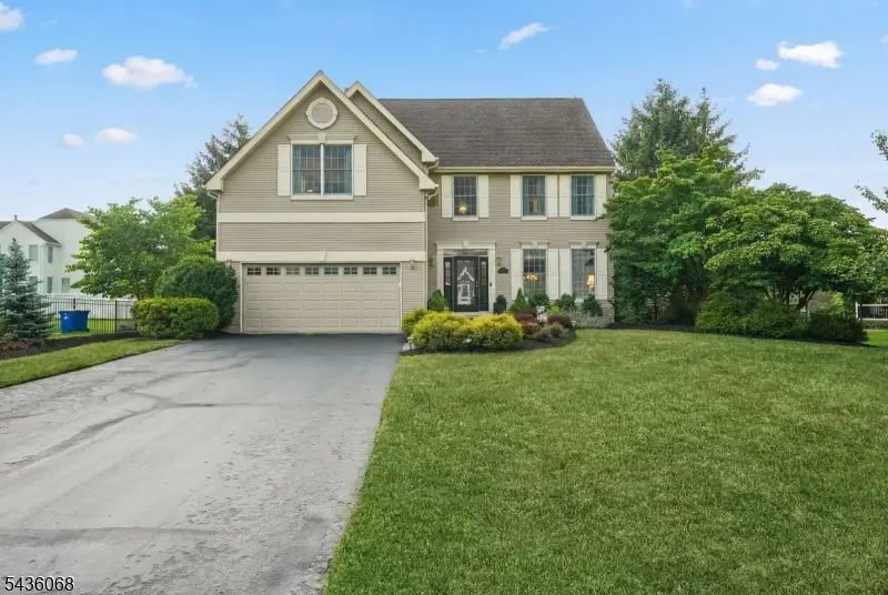 62 Blue Grass Blvd, Branchburg, NJ 08876 - #2