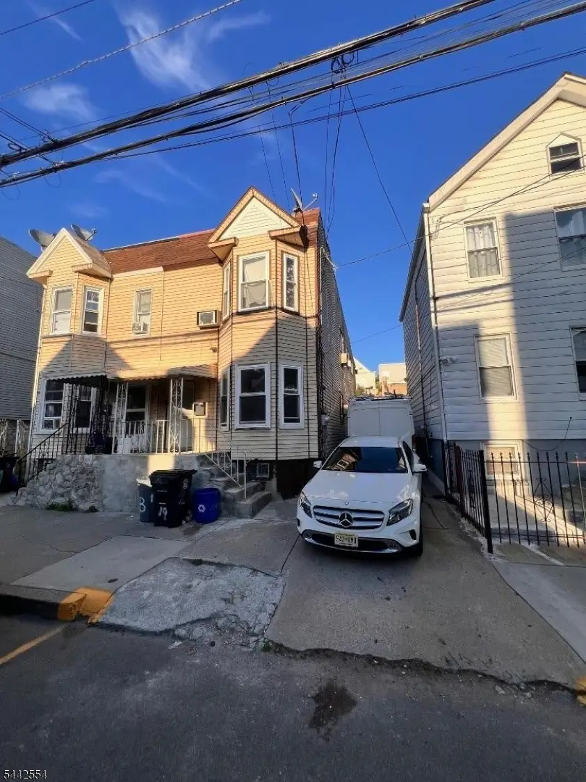 19 Highland Ave, Newark, NJ 07104 - #1