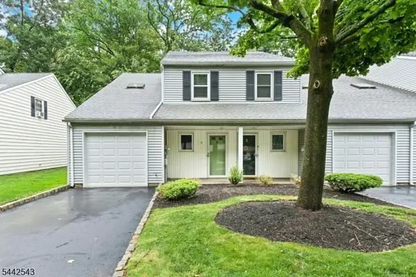 6 Crestwood Common, Scotch Plains Twp., NJ 07076