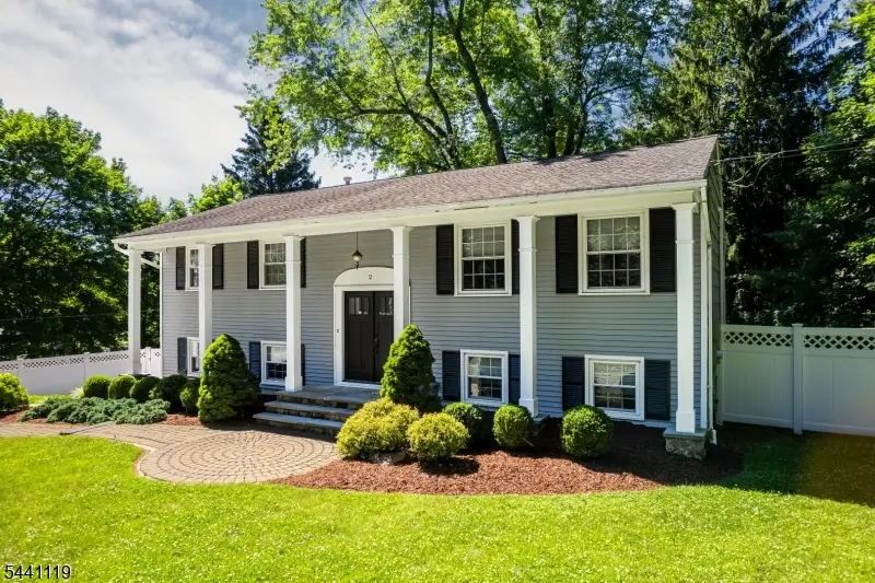 2 Arrowhead Dr, Washington, NJ 07853 - #2