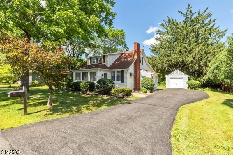 39 Norwood Dr, Gillette, NJ 07933 - #2