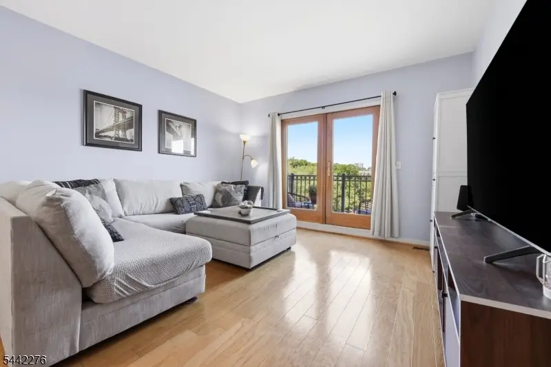 242 The Promenade #242, Edgewater, NJ 07020 - #1