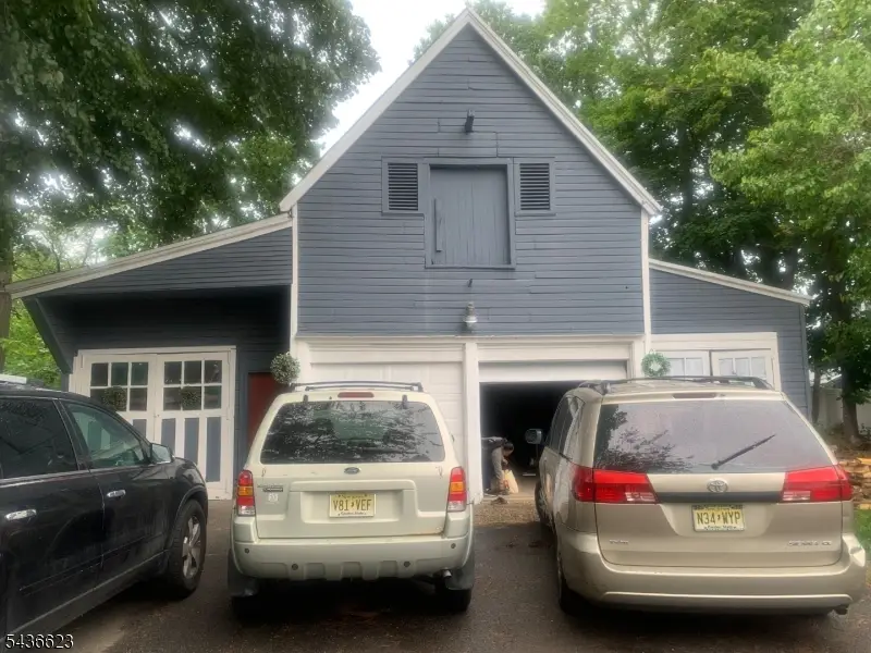 315 N Arlington Ave, East Orange, NJ 07017 - #2
