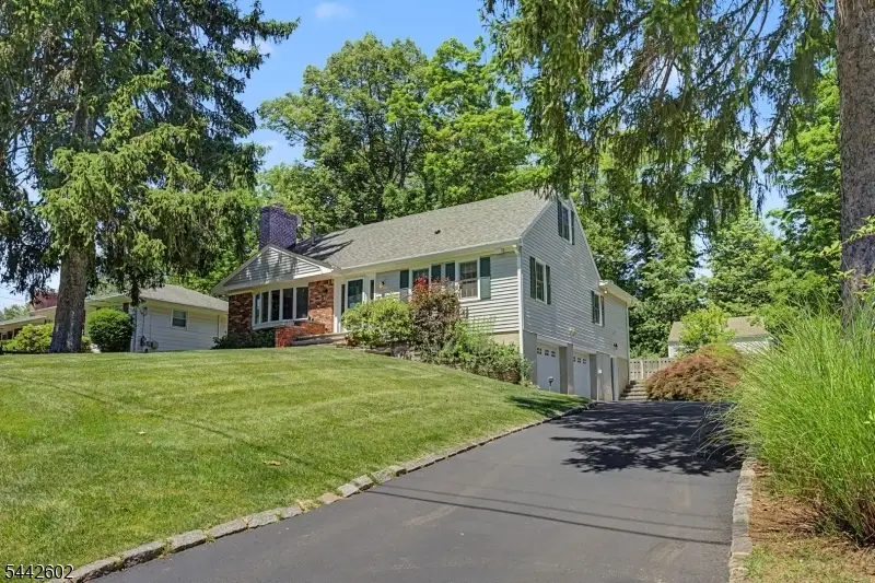 121 Pearl St, New Providence, NJ 07974 - #3