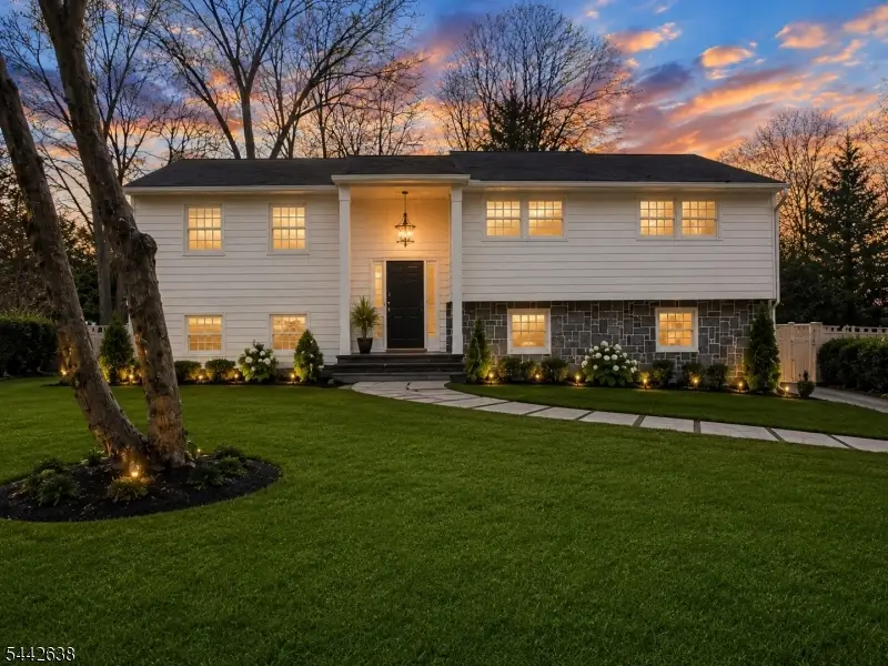 82 Palmer Dr, Livingston, NJ 07039 - #1
