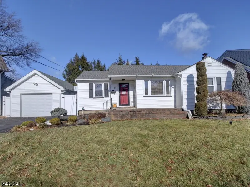 55 14th Ave, Elmwood Park, NJ 07407 - #1