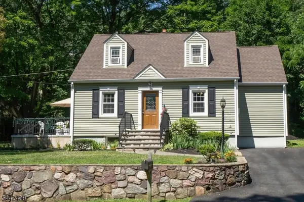 46 Lakeside Dr, Rockaway Boro, NJ 07866