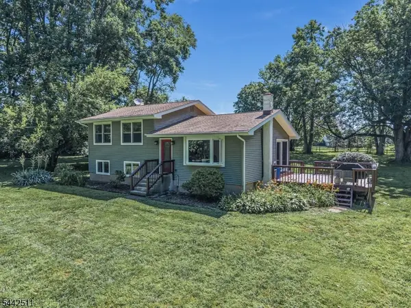 106 Oak Summit Rd, Kingwood Twp., NJ 08825