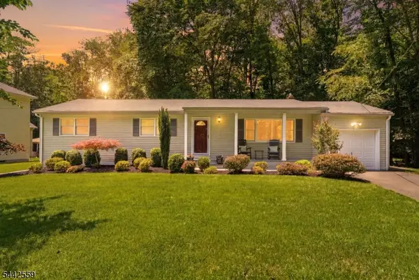 28 Delbrook Rd, Parsippany-Troy Hills Twp., NJ 07950