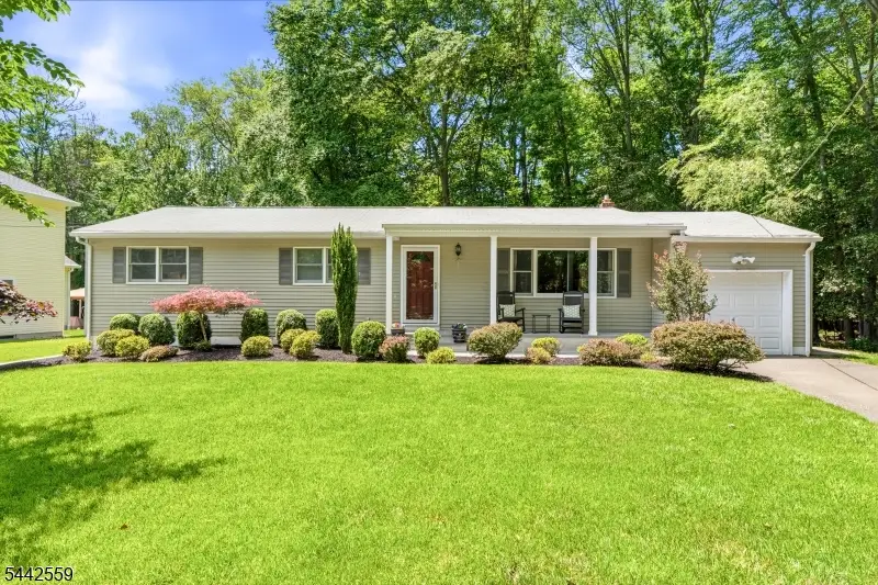 28 Delbrook Rd, Parsippany Troy Hills, NJ 07950 - #3