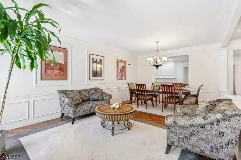 5 Scarlet Oak Ln, Paramus, NJ 07652 - #3